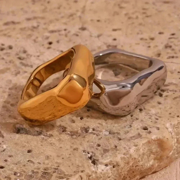 *NEW* Stainless Steel Abstract Chunky  Square Ring (SILVER) - Picture 3 of 7